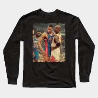Dennis Rodman vs Michael Jordan Long Sleeve T-Shirt